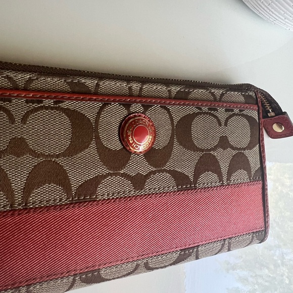 Coach Wristlet fun Summer colored Brown and orange 🍊 - Picture 2 of 11